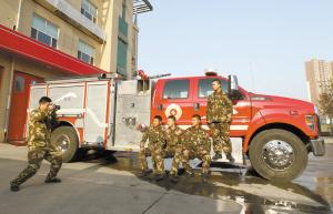 ���������������仧ʯ��ׯ ˮ����̳�60��(ͼ)