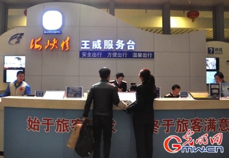 【网络媒体走转改】倾听暖心故事,感受平凡岗位上催人奋进的力量