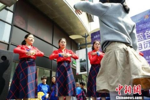 �ذ������ǵĺ��ӡ� �й������������