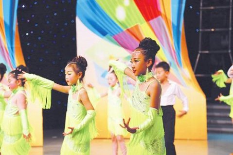 2017���й������ꡱֱͨ������������ɽ������ѡ�����ܾ�����Ļ