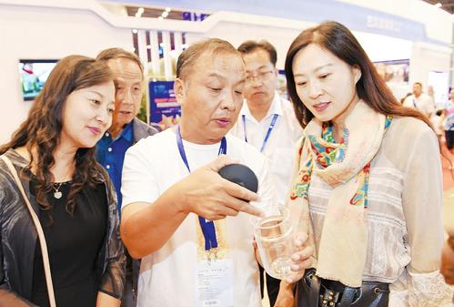 【文化三晋 开放山西】“唐杯”新颖的设计风格吸引许多厂商签约合作