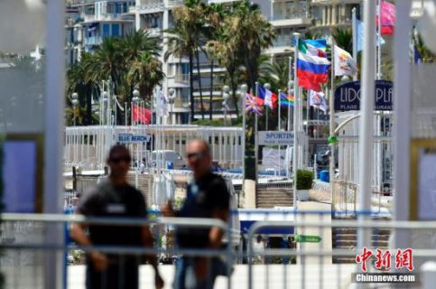 法国媒体:法官调查尼斯恐袭安保疏失