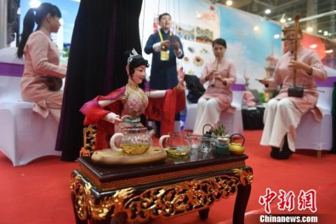 ������������չ��Ļ ��������̽�3000�˸������̻�