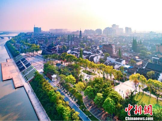 浙江衢州的河岸景观 衢州宣传部提供 摄 浙江衢州的河岸景观 衢州宣传部提供 摄