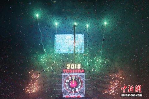 纽约时报广场两百万人狂欢迎接2018年