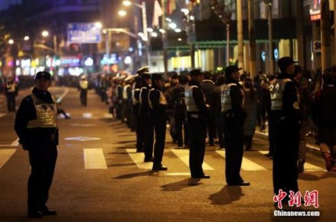 �������ۡ�ͳ�Ƽ������ ����ҹ��̲����ͻ��32��